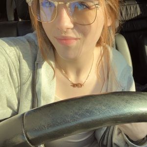 Meet your Posher, Cory